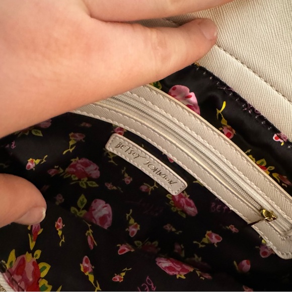 Betsey Johnson Floral Beauty - Picture 11 of 11